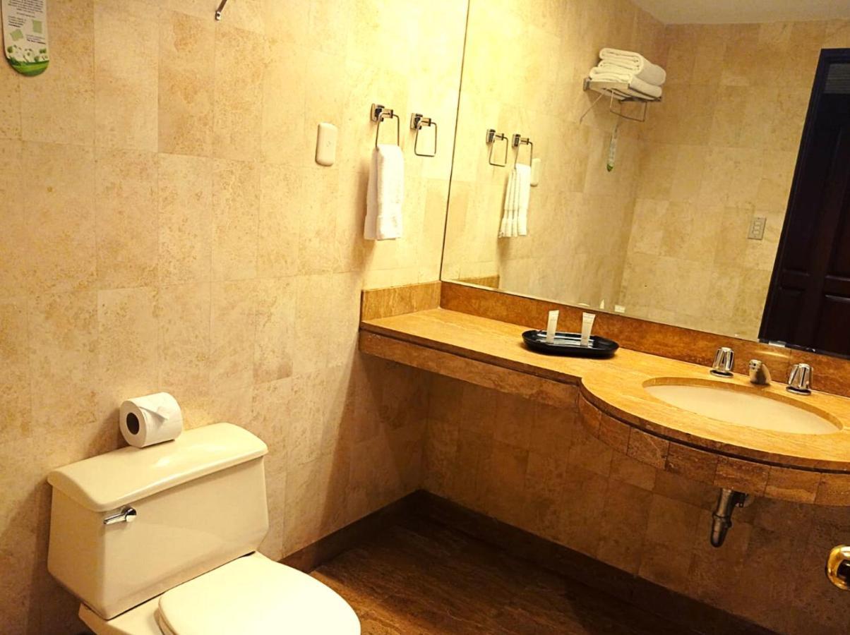 J&A Classic Hotel Lima Exterior photo Bathroom