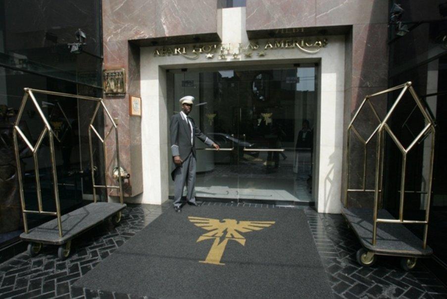 J&A Classic Hotel Lima Exterior photo Entrance to the hotel